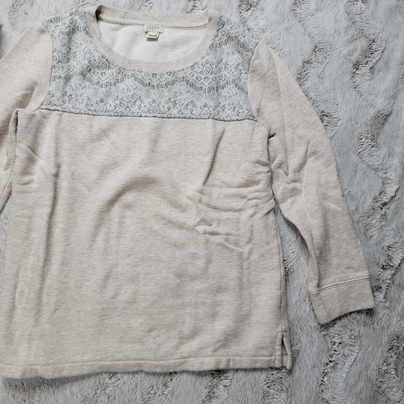 ✨️CL J Crew Cream Beige Fleece Lined Lace Detail Collar Sweater Top Size XS - Picture 5 of 10